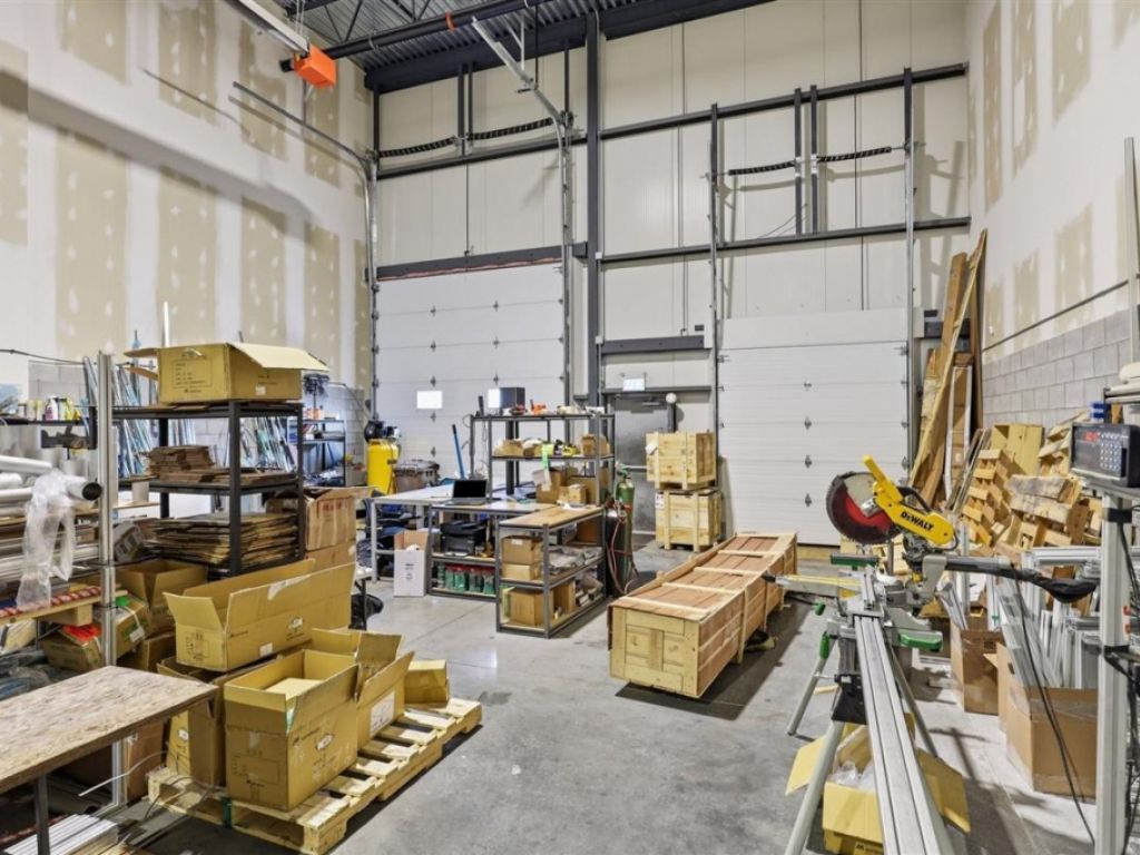Condo industriel � vendre