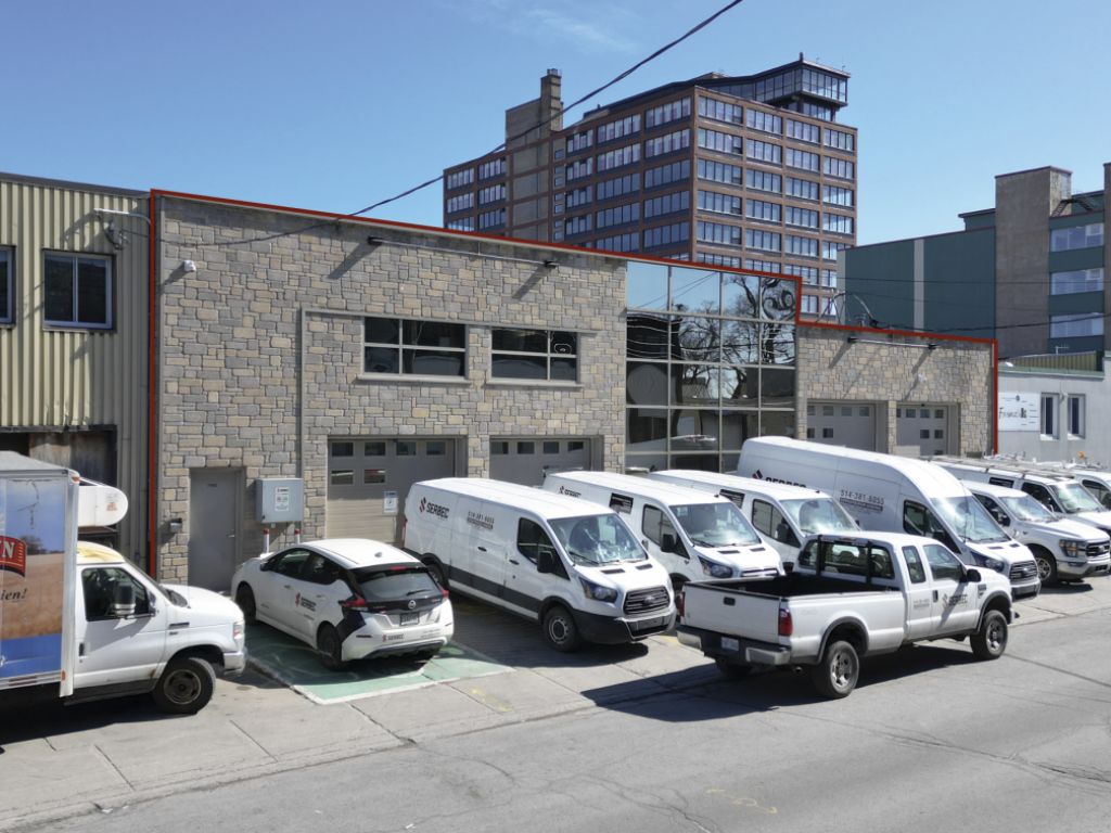 Immeuble Flex  vendre Villeray. Une polyvalence stratgique au coeur du Quartier Industriel.