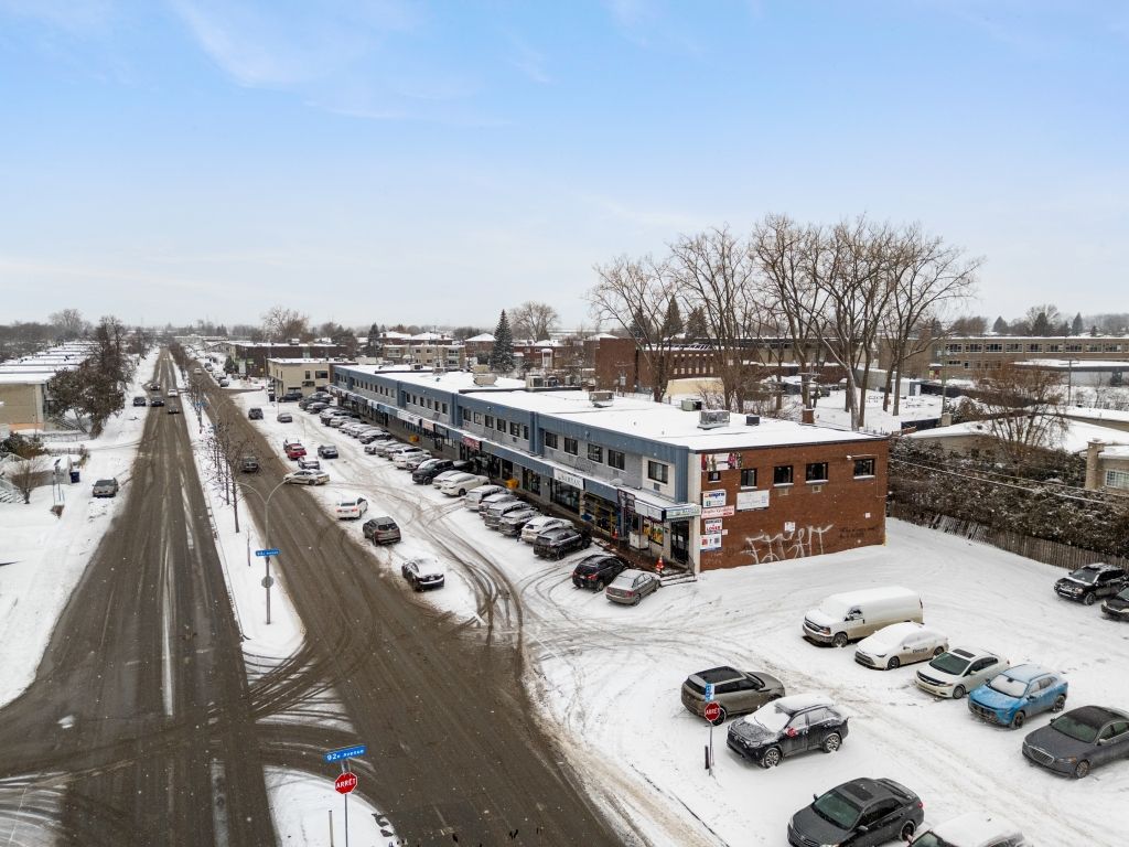 COMMERCIAL SPACES for rent