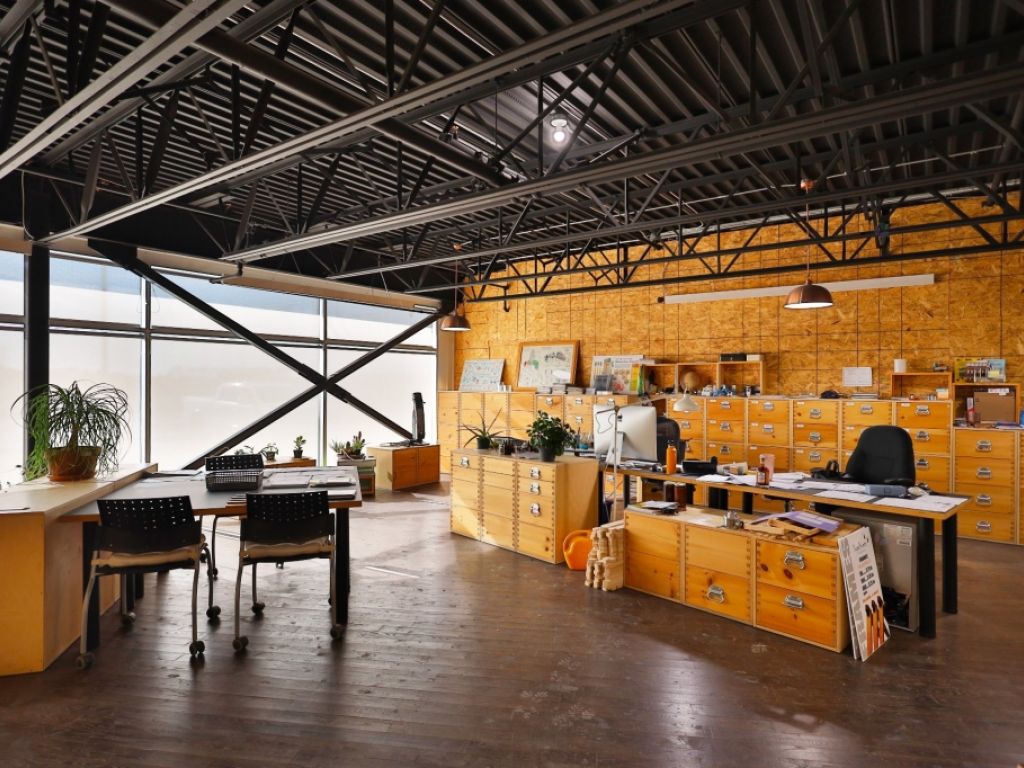  Space for rent (industrial - commercial - showroom - offices)