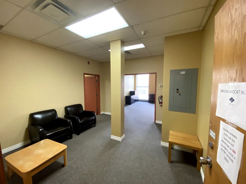 SPACES FOR RENT |1250 SF |Montarville, Saint-Bruno-de-Montarville