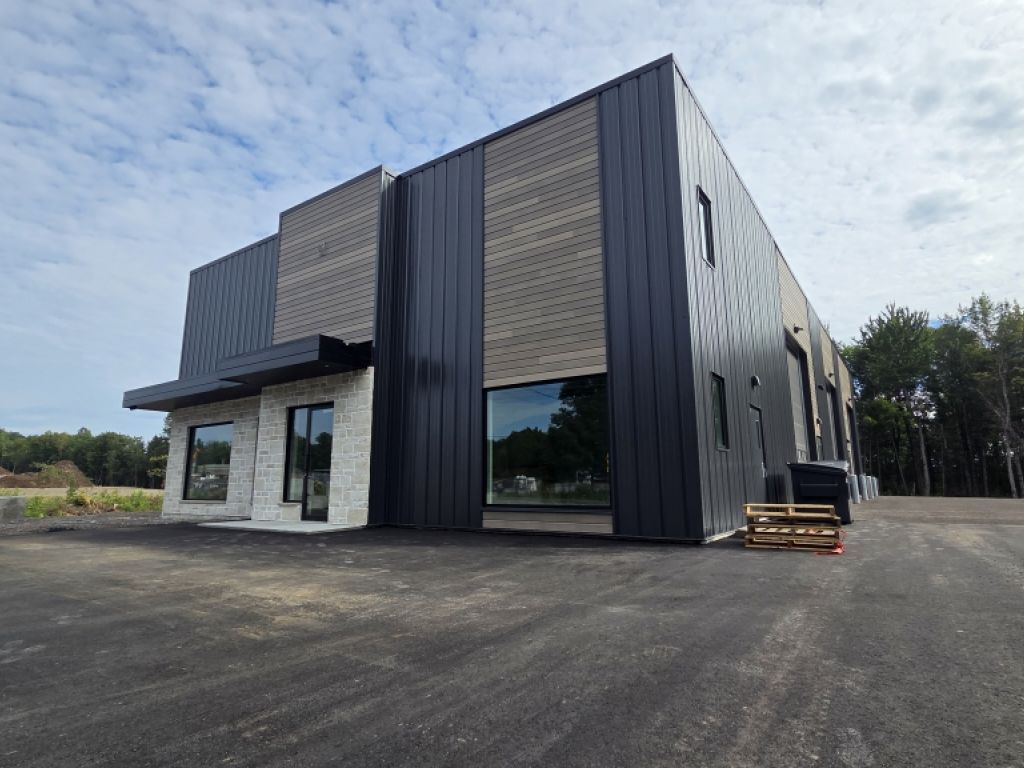 LOCAL INDUSTRIEL  PONT-ROUGE, QC - 1500PC