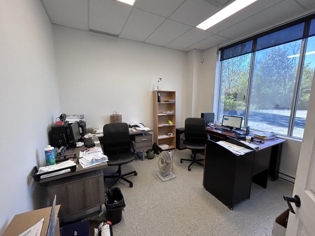 Immeuble sur Cur�-Labelle � St-J�r�me ** VISIBILIT� **