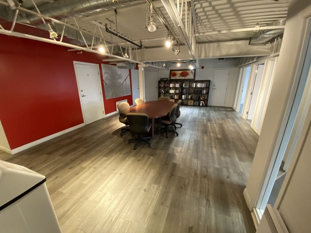 Turnkey office in Longueuil