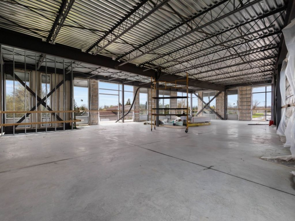 **Prime Industrial and Commercial Space for Lease**