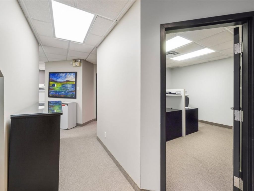 Office Space for Rent � 4150 Boul. St-Martin O., unit 100, Laval (Chomedey)