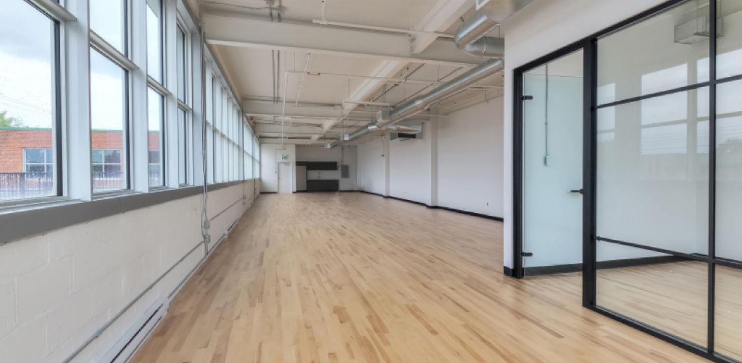 CLE EN MAIN Espaces bureaux commerciaux renovés à louer-HOMA - Disponible 