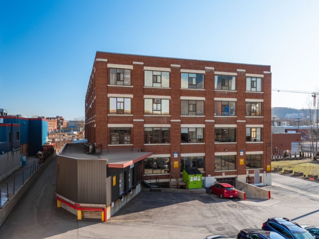 Office and industrial spaces for rent-District Beaumont-6833 De L'pe