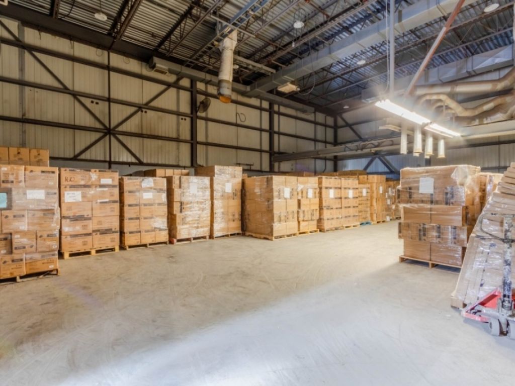 Prime industrial space for rent in Victoriaville