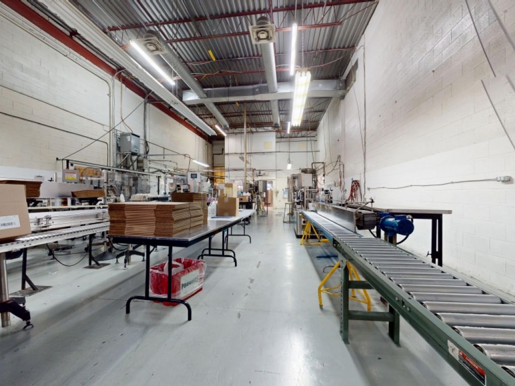 Local industriel � louer | Boisbriand | +40 000 PI�