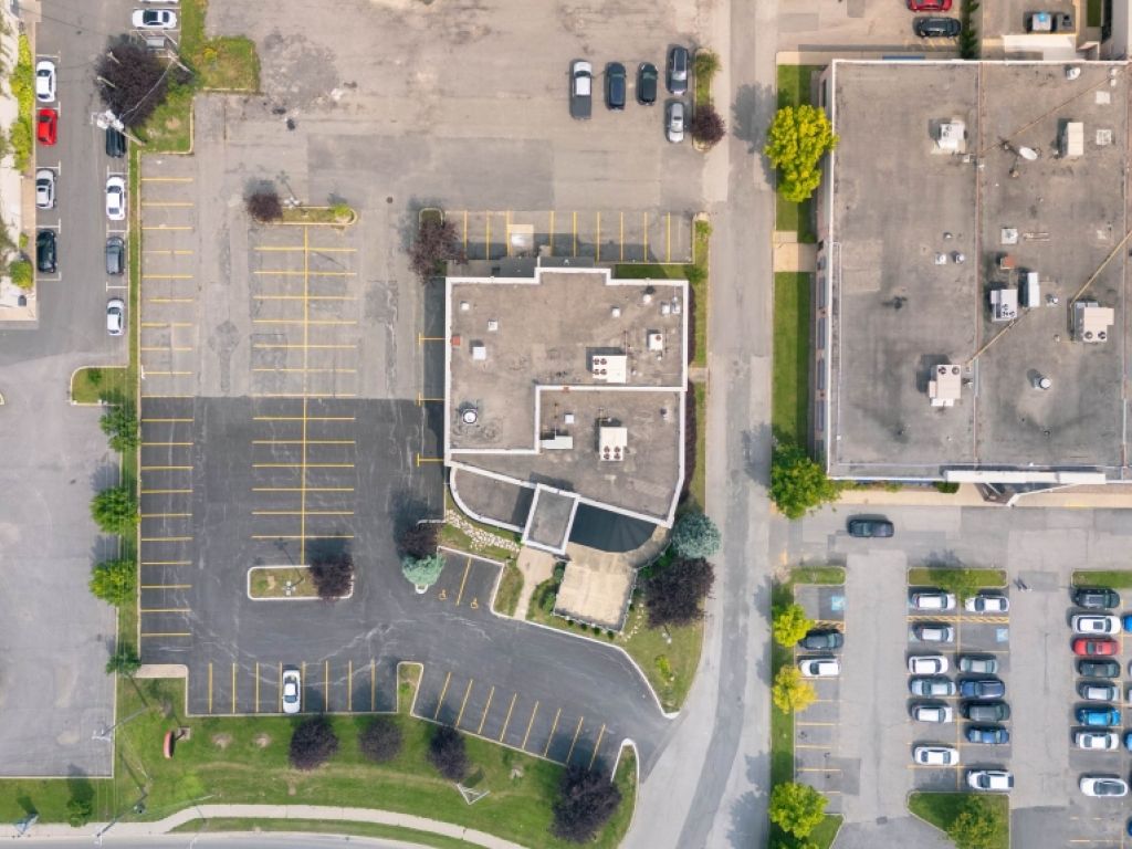 Office space for rent, 2,031 sq. ft. Boucherville.