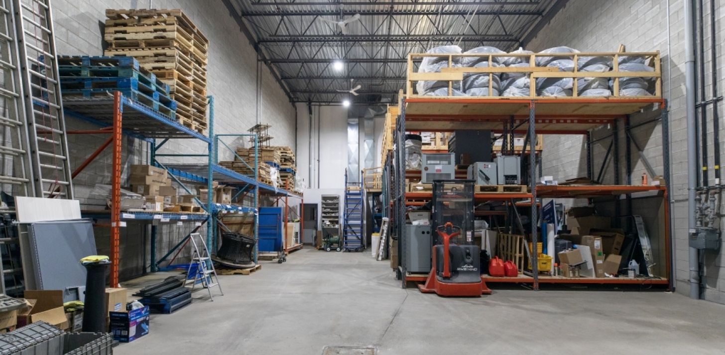 Industrial space for rent | Laval | 2,360 sq. ft.  - For Rent