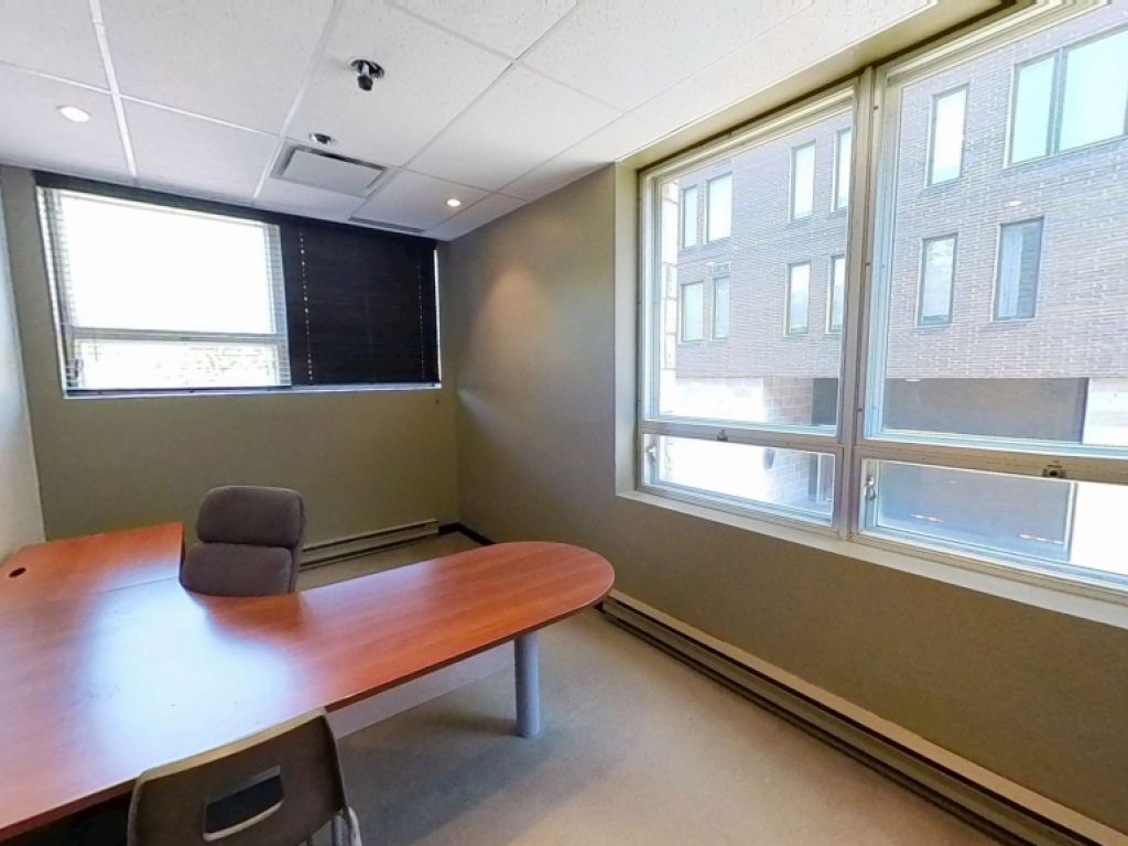 Bureau  louer quartier Montcalm Qubec