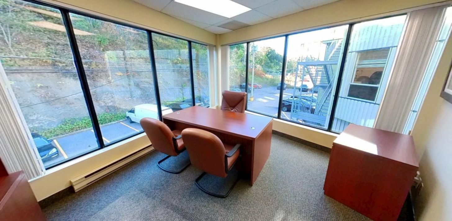 Petit bureau lumineux  Saint-Roch / Saint-Sauveur - For Rent