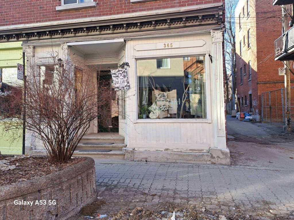 LOCAL COMMERCIAL  LOUER SUR LE PLATEAU MONT-ROYAL