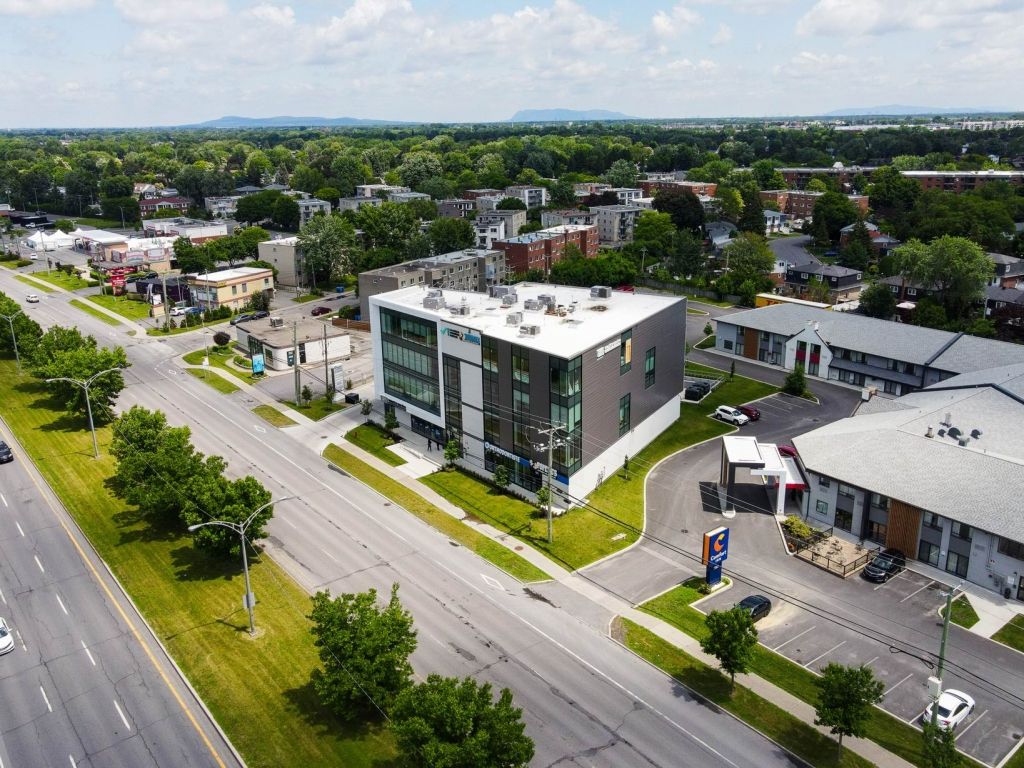 Espaces Coworking / Bureau  louer cl en main Brossard