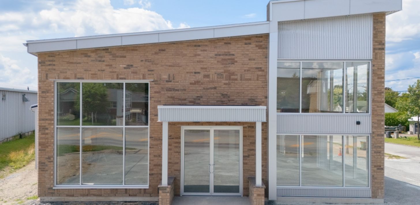 Emplacement commercial de choix- 3191 King Est, Sherbrooke - &Agrave; louer