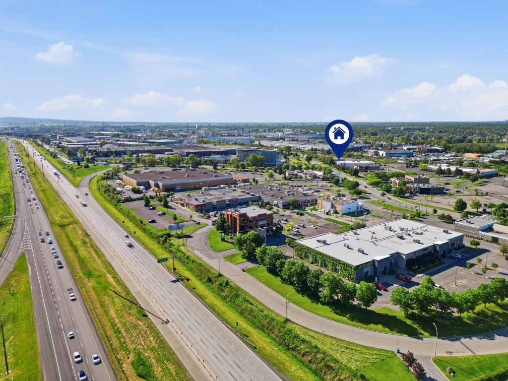 Commercial space 2,031 to 4,110 sqft in Boucherville