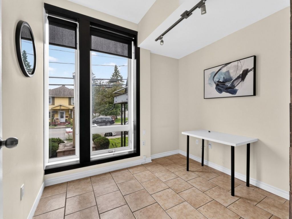 A pristine 80-square-foot office, Ideal for healthcare or school professionals