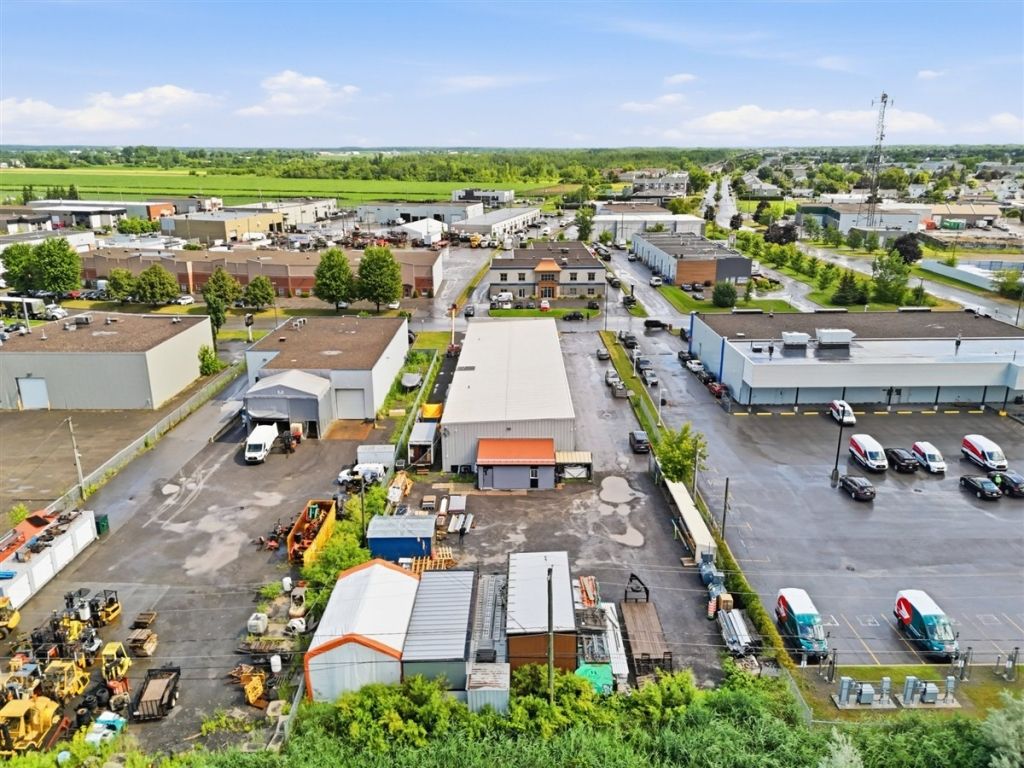 Industrial building for sale