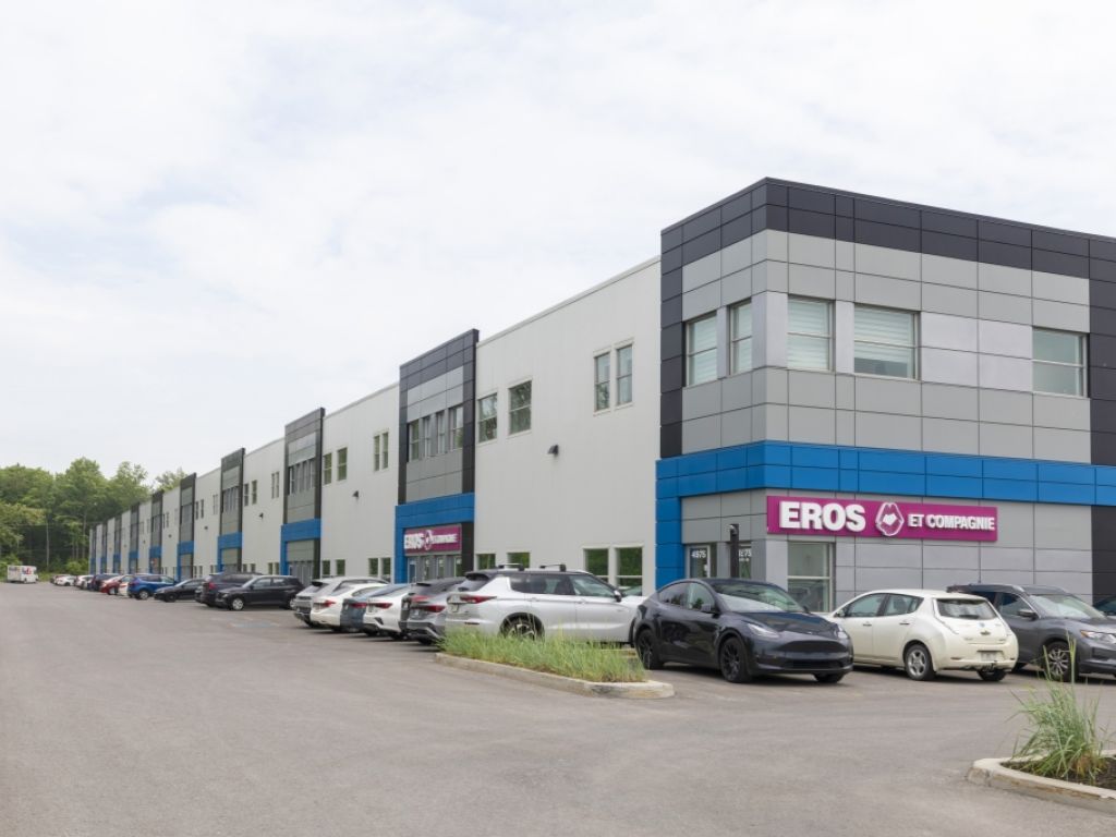 Local  Louer Laval - 6275 PI2 avec mezzanine
