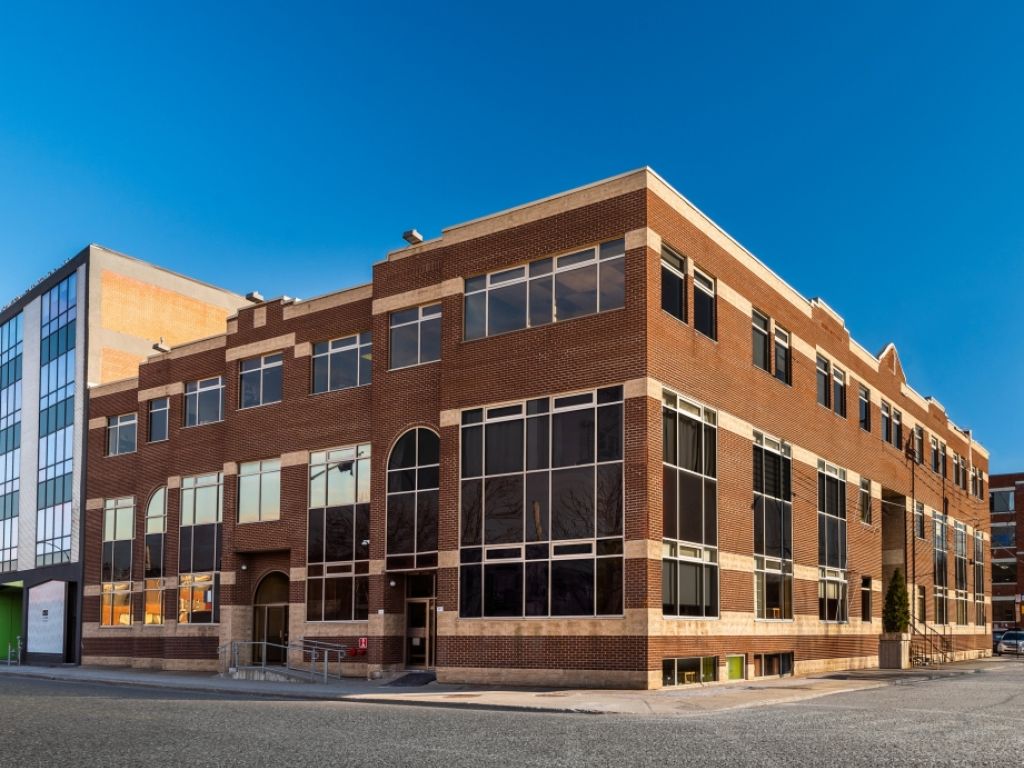 Espaces bureaux de style loft � louer-District Beaumont-6855 de l'�p�e