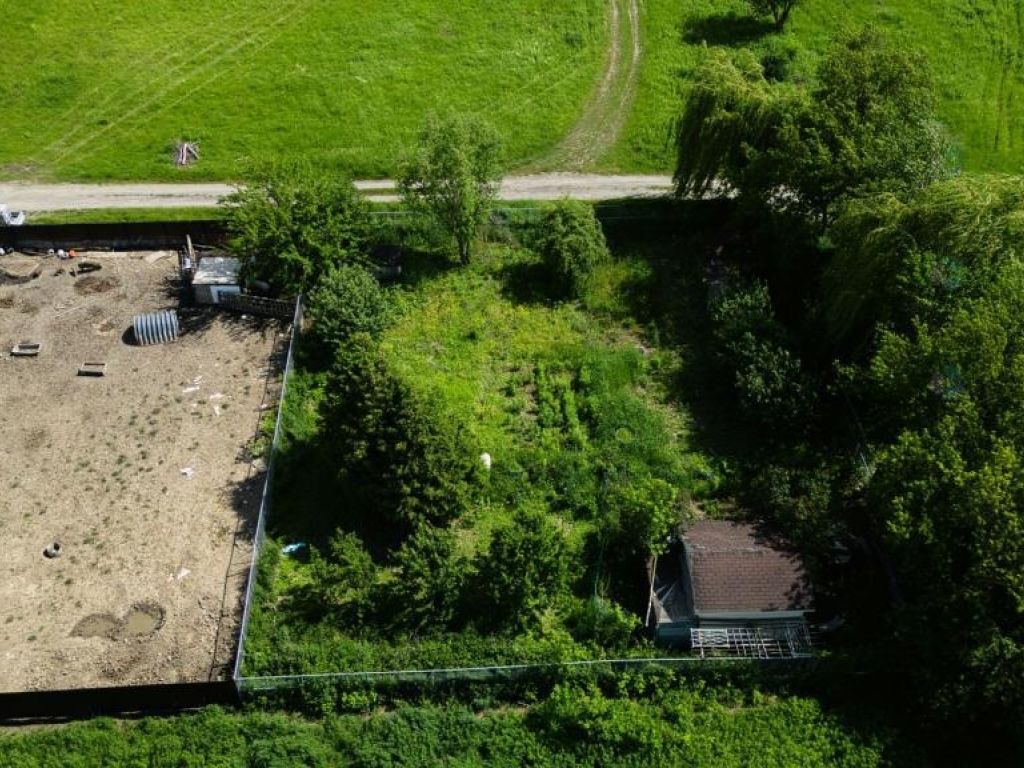 Terrain agricole 9000 pc � louer Laval (Auteuil)