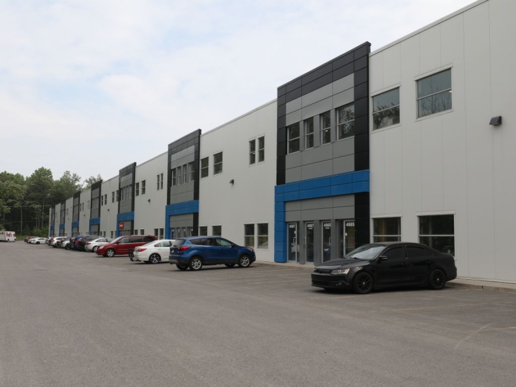 Industrial Space for Rent of 22 560 sq. ft. | | Laval