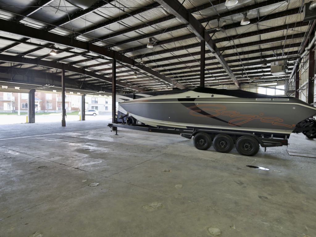Commercial building FOR SALE