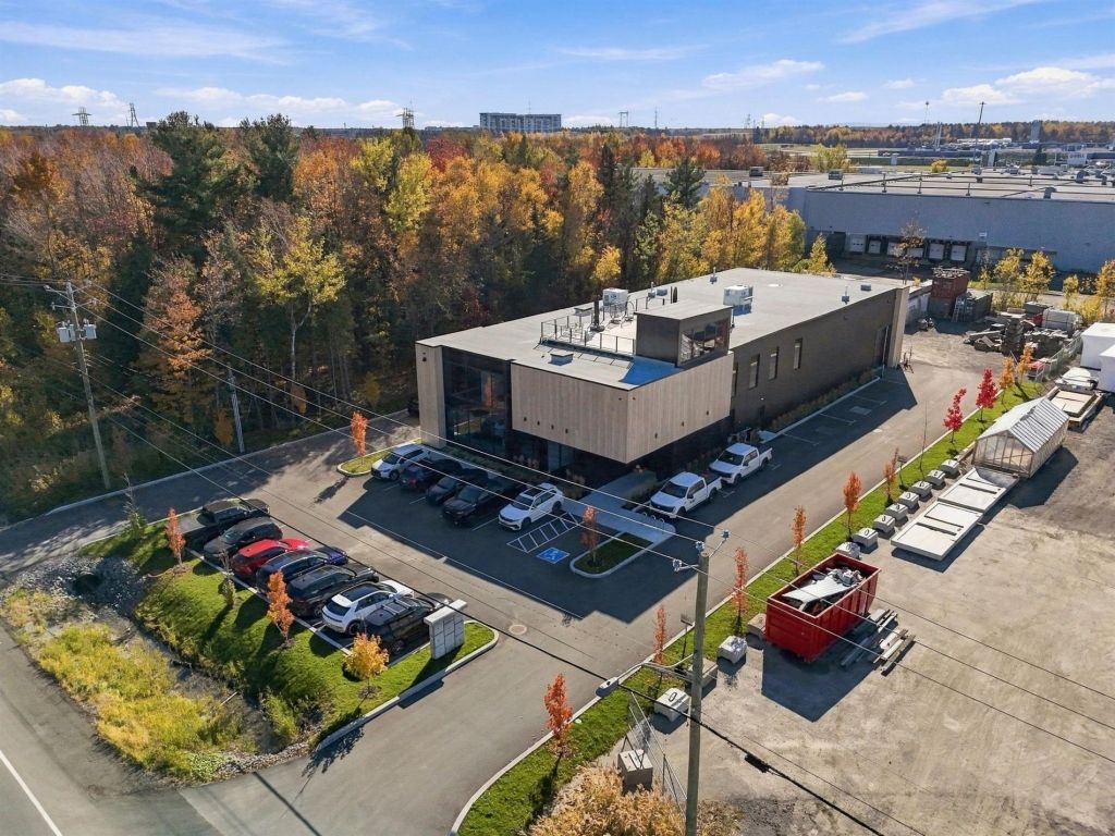 B�tisse industrielle � 12770 Rue du Parc, Mirabel