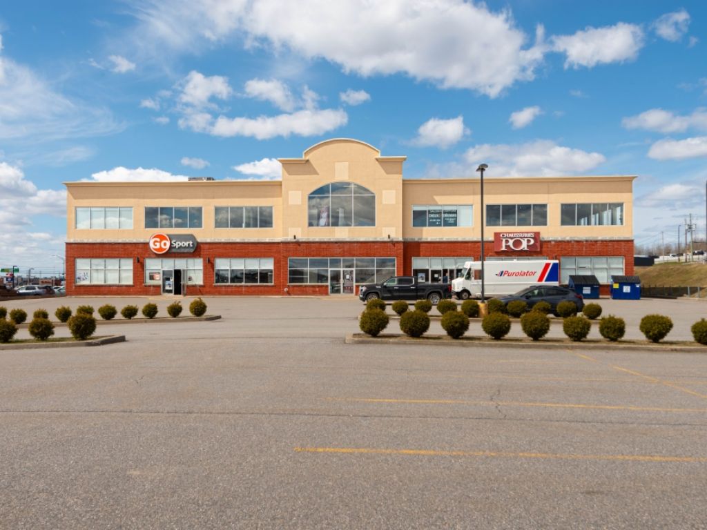 Comm. and office space for rent 1,000 to 15,000 sq.ft. Donnacona