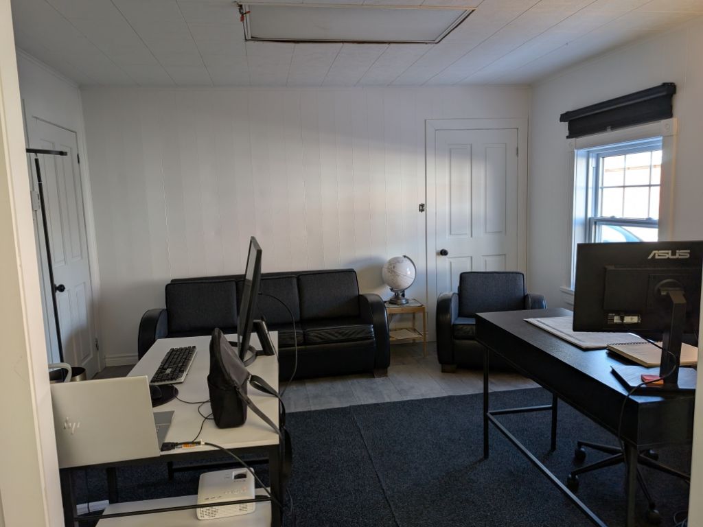 LOCAUX  LOUER ENTREPRENEURS/GESTIONNAIRES/CIE DE SERVICES