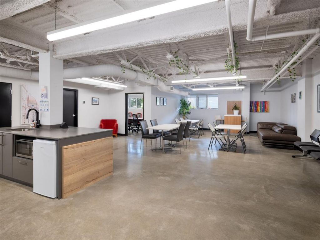 Espace bureau � louer - 2180 Boul. des Laurentides, local S-S