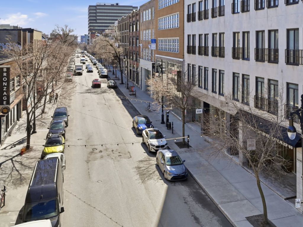 Plug and play offices for rent