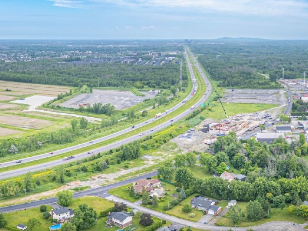 Espace Industriel et Commercial de Premier Choix  Louer