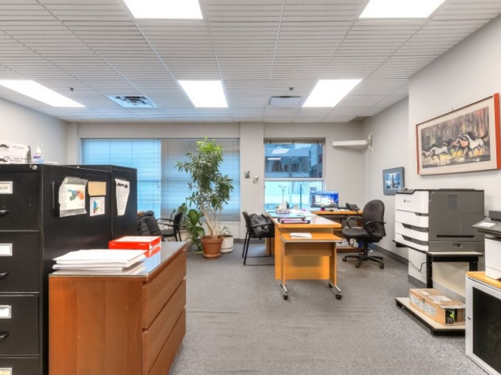 Espace commercial Griffintown-concessionnaire 