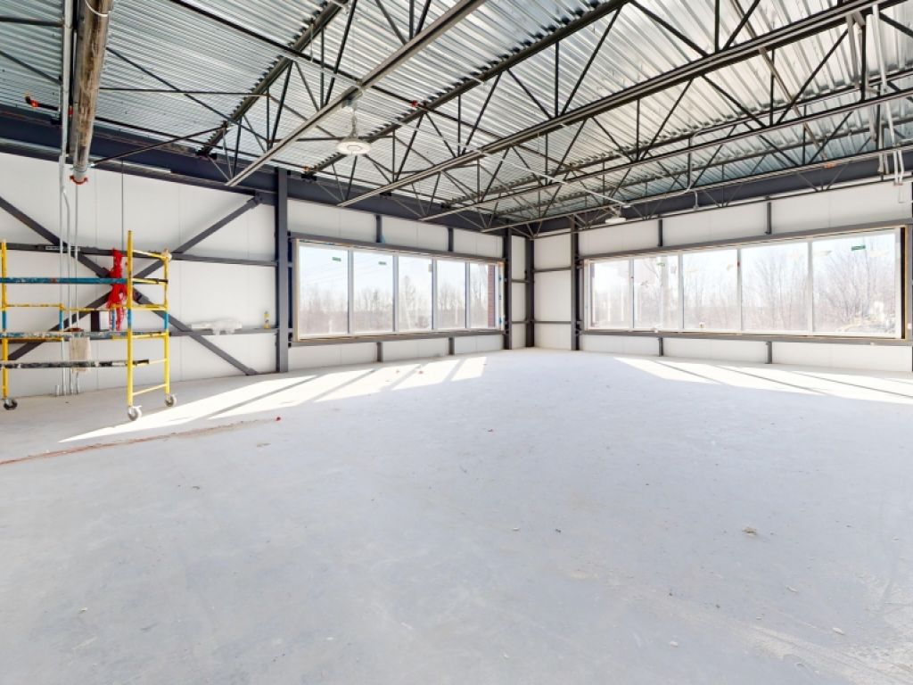 Commercial space for rent in Saint-Jrme - starting at 5,000 sq. ft.