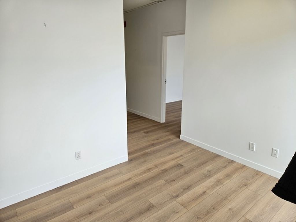 Local commercial  louer - Longueuil