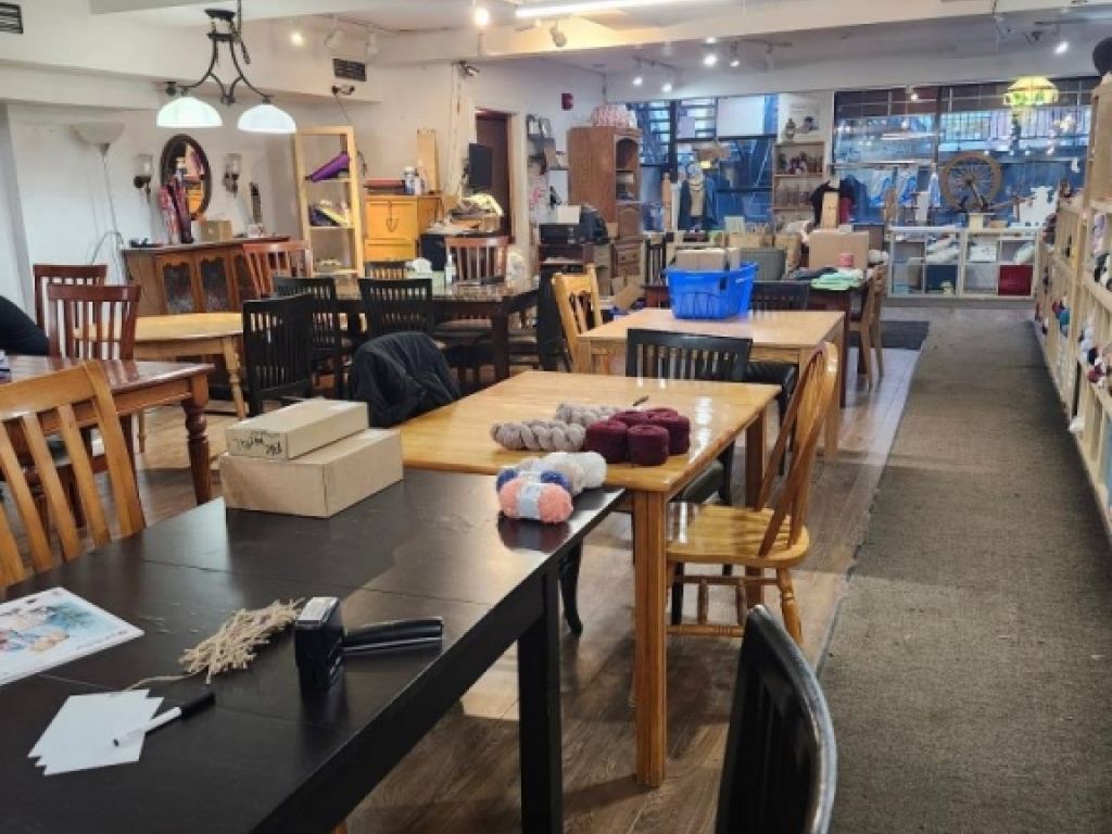 2,000 sqft space Promenade Fleury Ahuntsic Montral