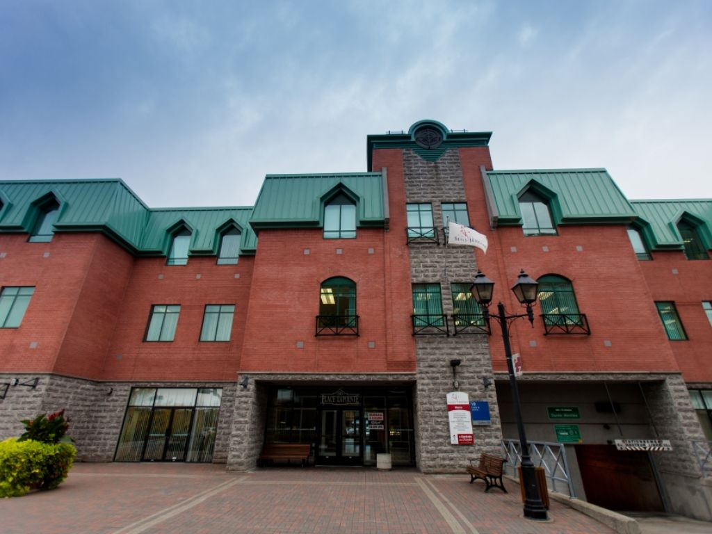 Office / Commercial Space 2,100 to 6,360 sq. ft. Downtown St-Jerome