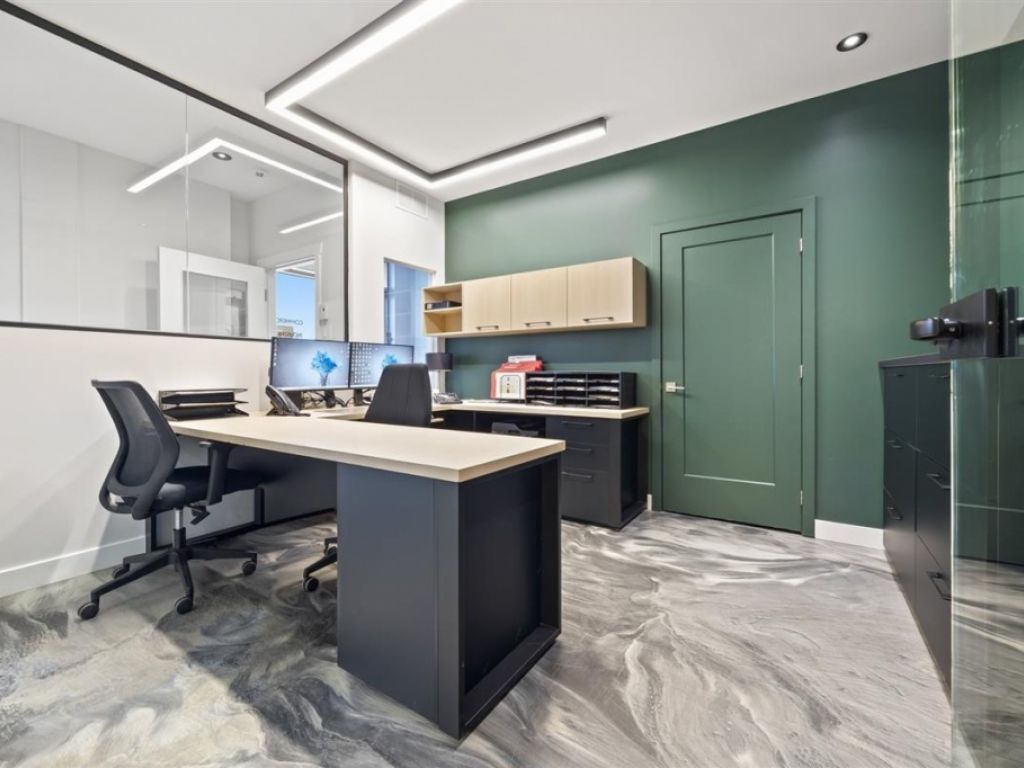 Espace industriel � louer - 1329 Rue Nationale