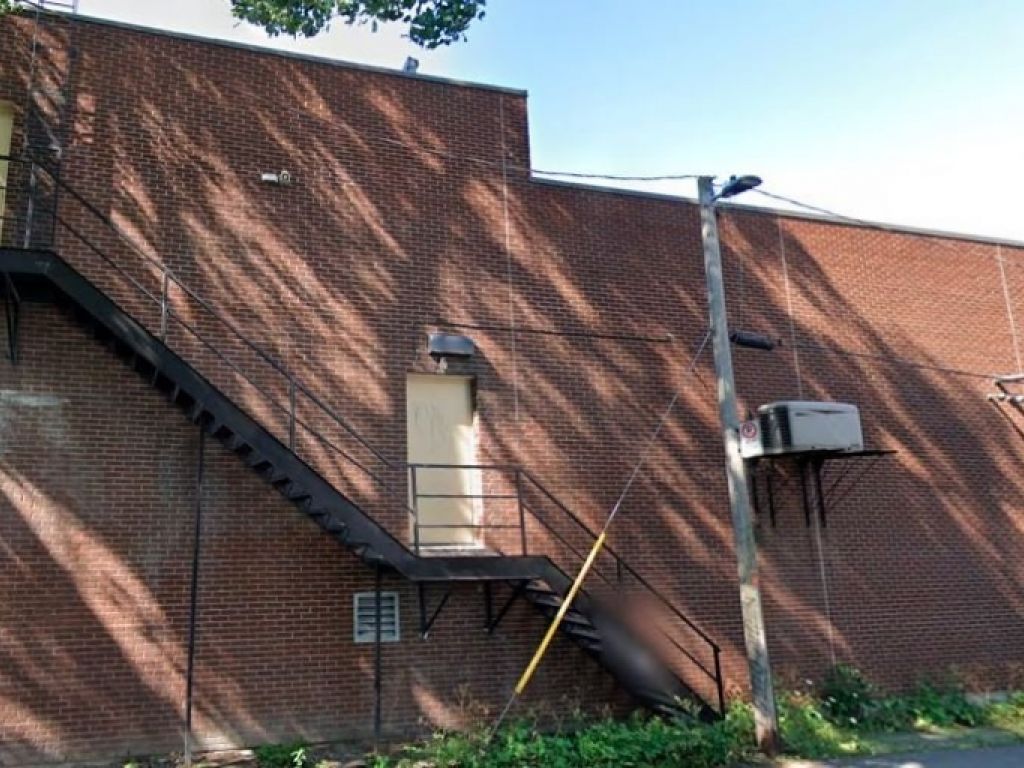 Space(s) for rent - multiple usages 1,350 sq. ft. to 5,150 sq. ft