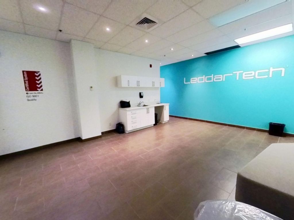 Grand espace commercial avec entrepôt – Québec