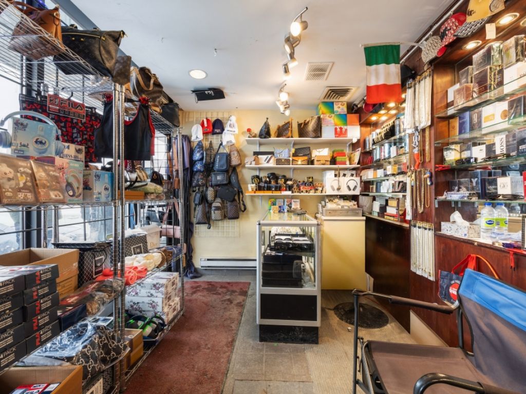 COMMERCIAL SPACES for rent