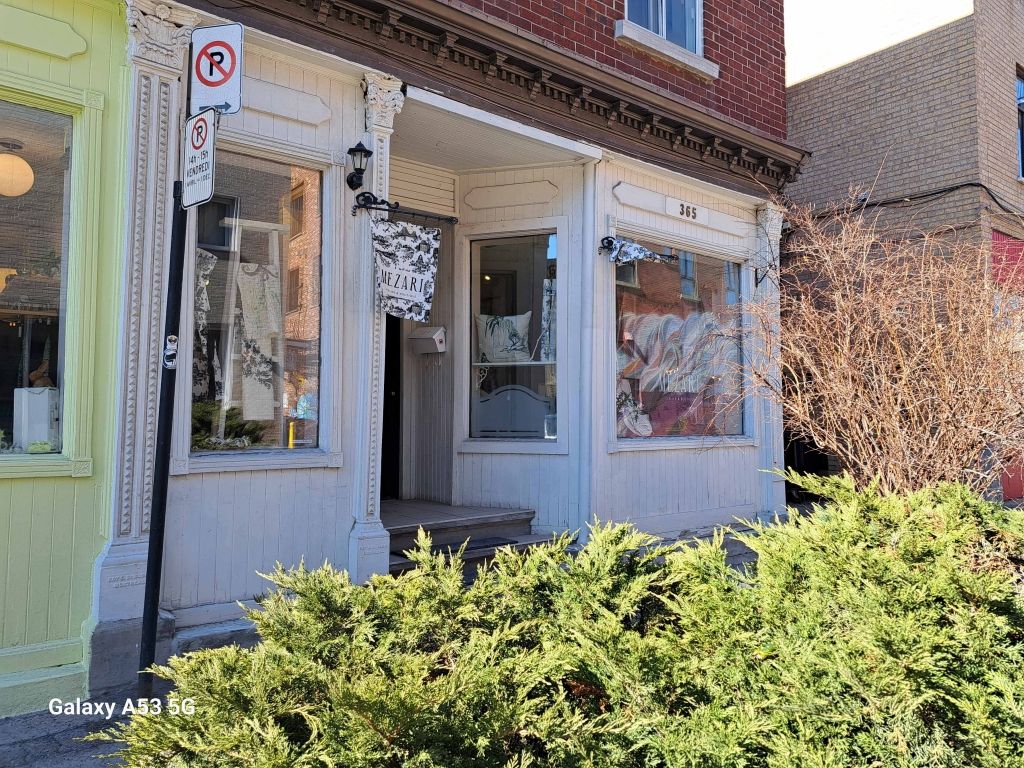 LOCAL COMMERCIAL  LOUER SUR LE PLATEAU MONT-ROYAL