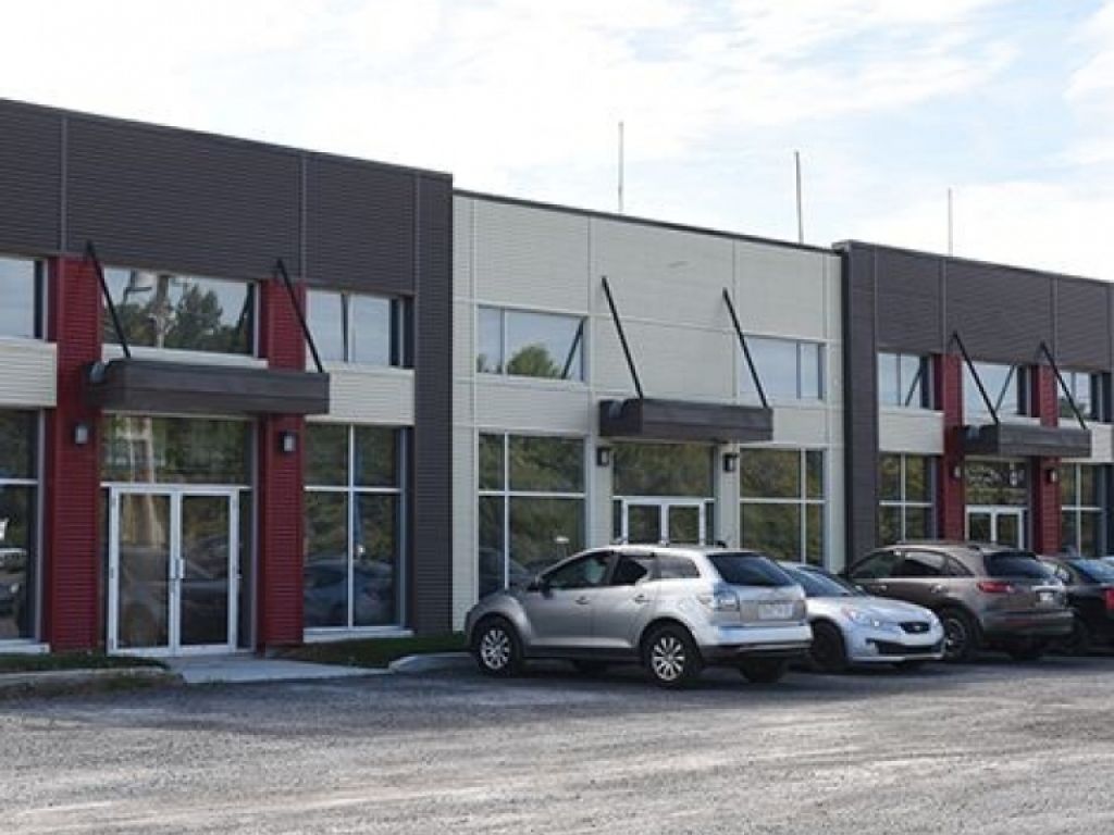 St-Jean-sur-Richelieu Local ind. et entreposage ext. Route 104