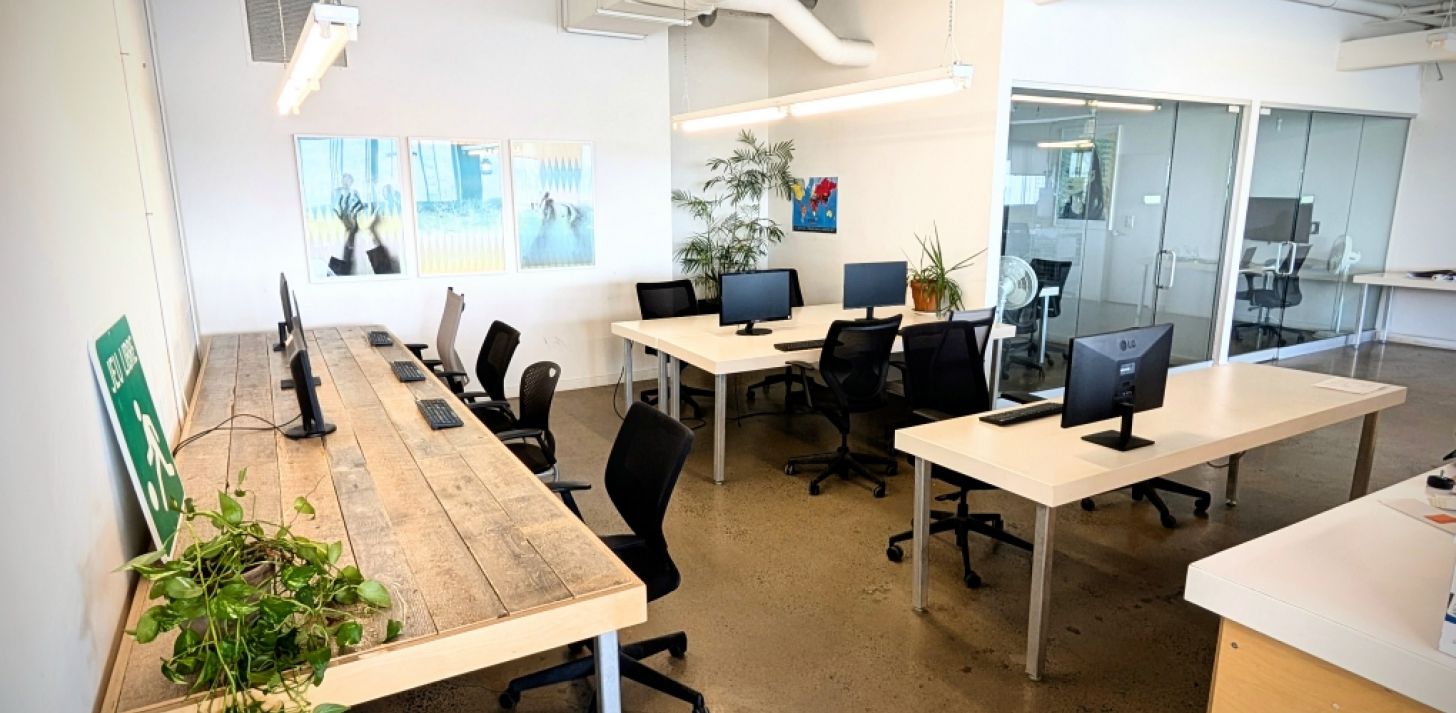Shared workspace * Available now - For Rent