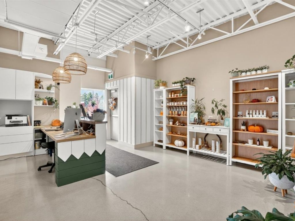 Industrial condo for sale � $350/sq.ft.