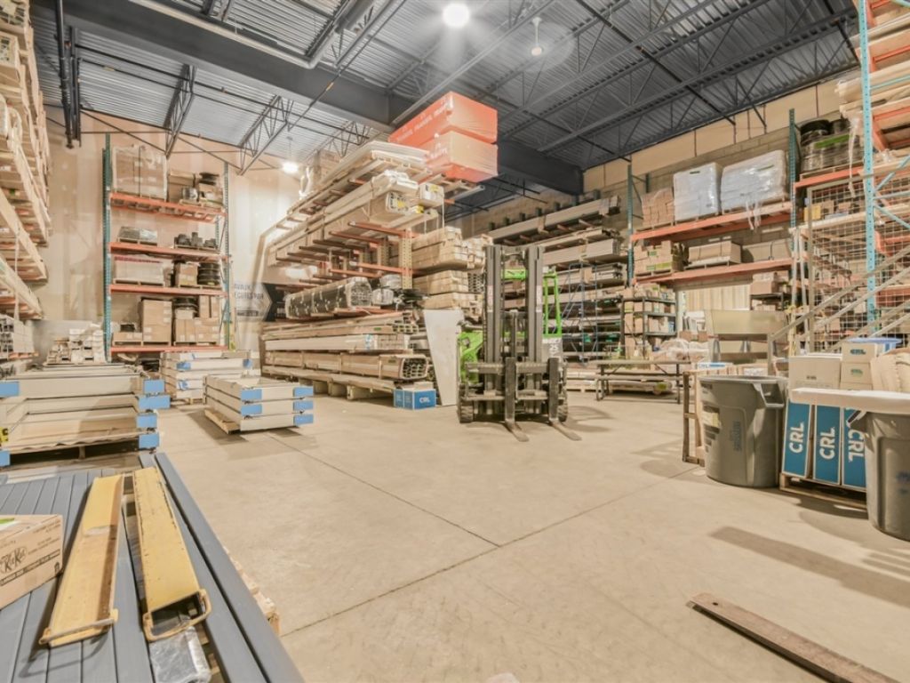Industrial premises for rent