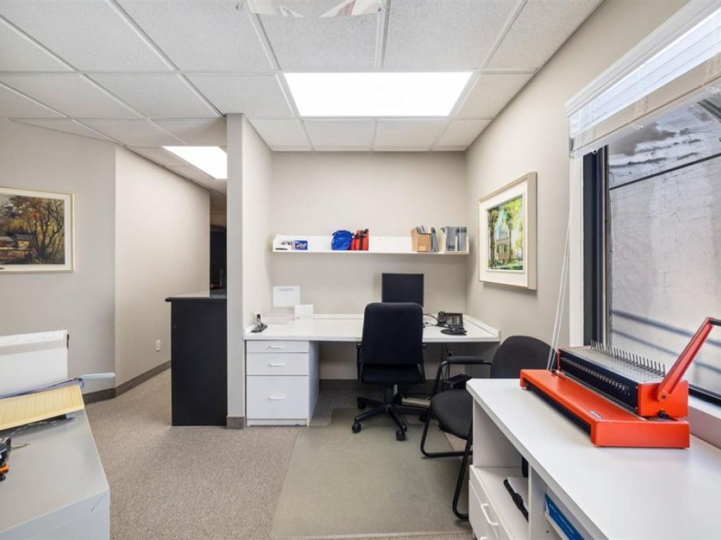 Office Space for Rent � 4150 Boul. St-Martin O., unit 100, Laval (Chomedey)